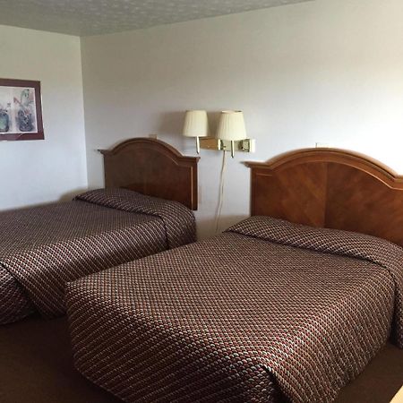 Vista Heights Inn Henrietta Dış mekan fotoğraf