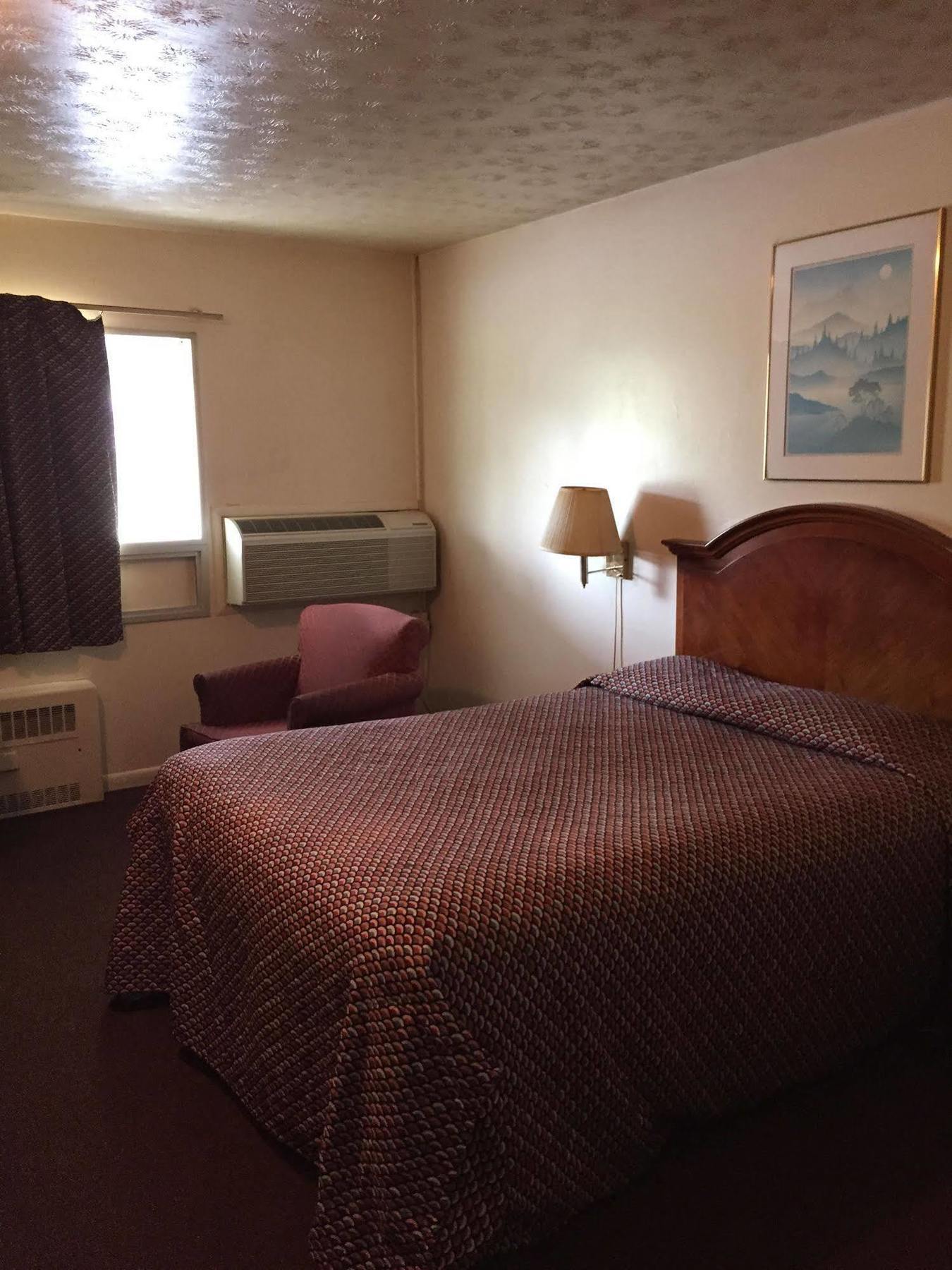 Vista Heights Inn Henrietta Dış mekan fotoğraf